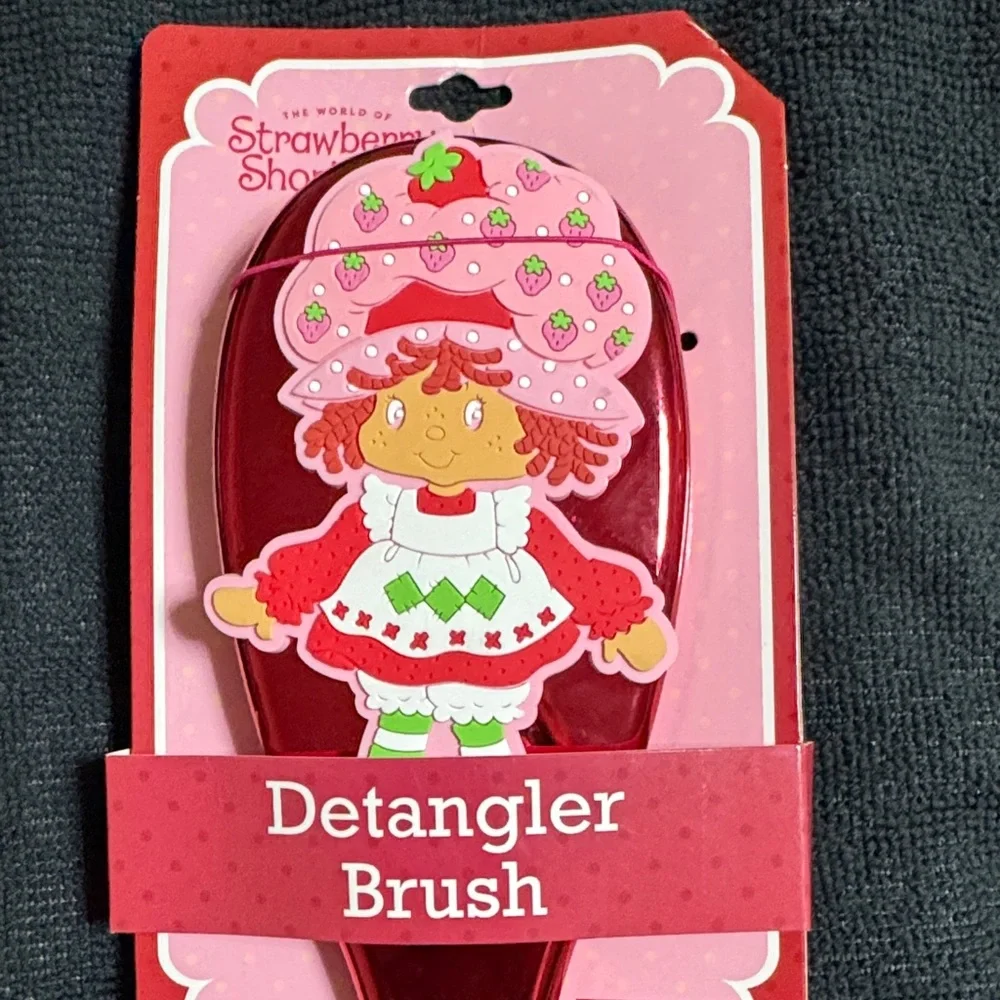 NEW Strawberry shortcake Red Detangling Brush